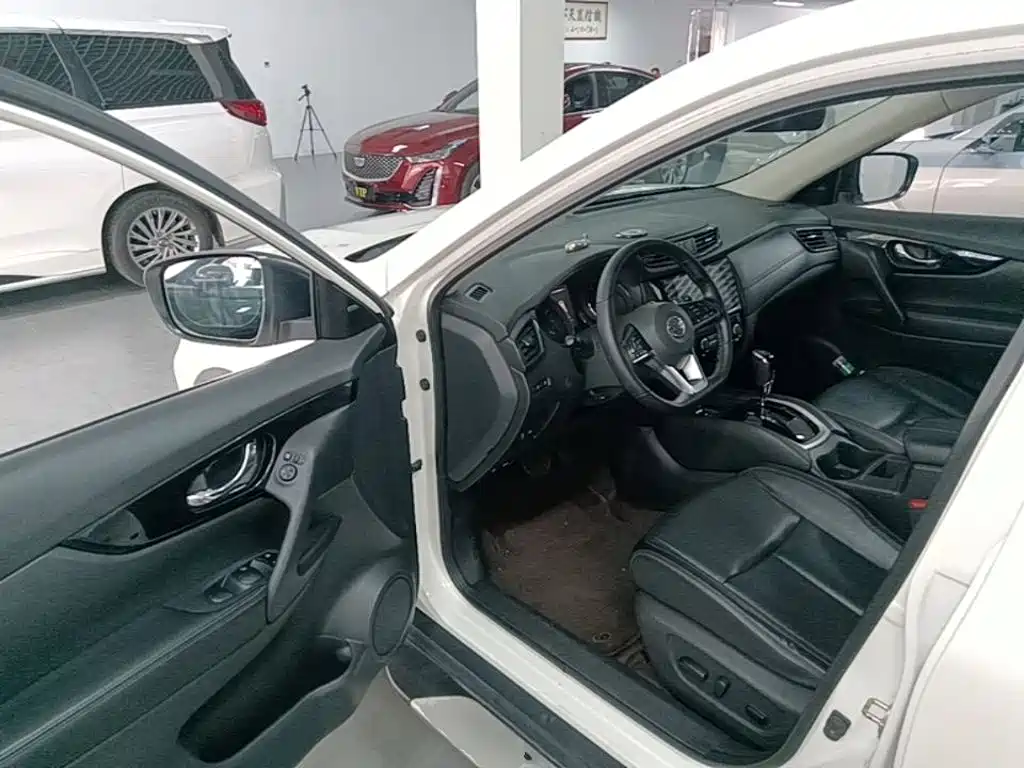X-Trail 2020 2.0L XL its CVT 2WD Zhilian Comfort Edition купить на сайте DeffCars