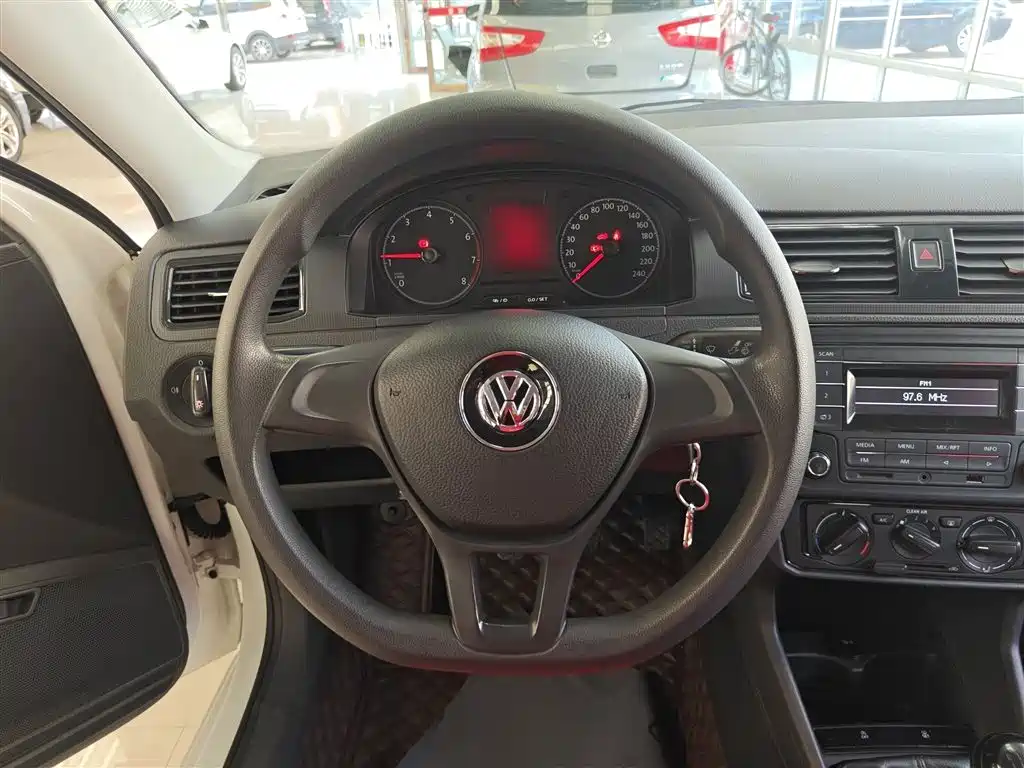 Santana 2021 1.5L Manual Fashion Edition купить на сайте DeffCars