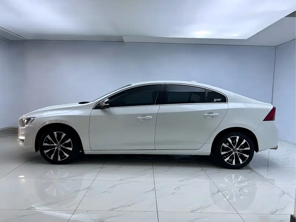 Volvo S60 2018 S60L T3 Zhijin Enterprising Edition купить на сайте DeffCars