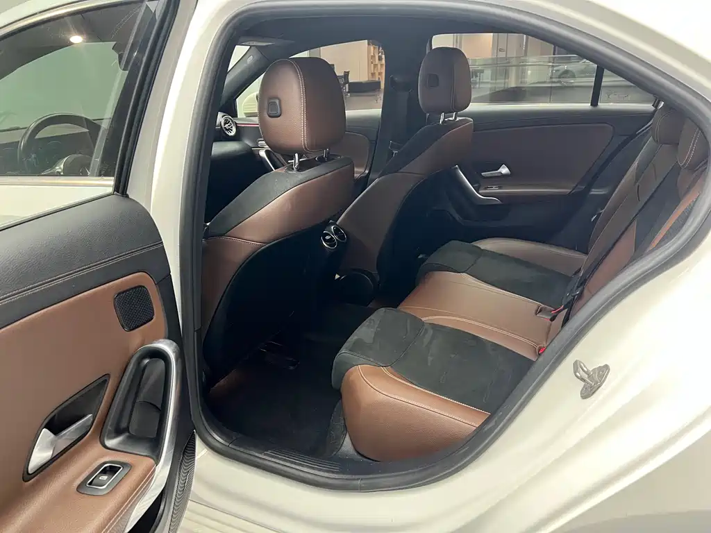 Mercedes-Benz A-Class 2020 A 200 L Sports Sedan купить на сайте DeffCars