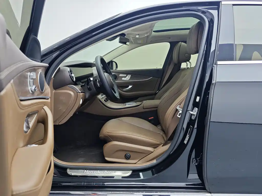 Mercedes-Benz E-Class 2023 E 300 L Fashion купить на сайте DeffCars