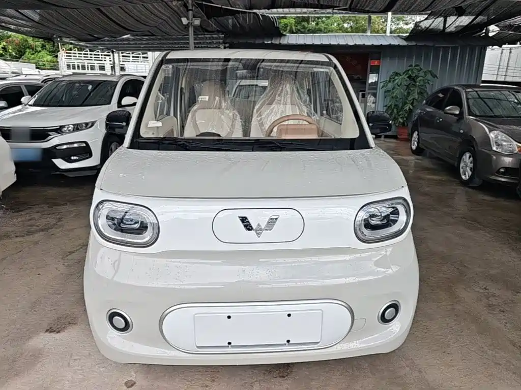 Hongguang MINIEV 2024 third generation 215km youth version купить на сайте DeffCars