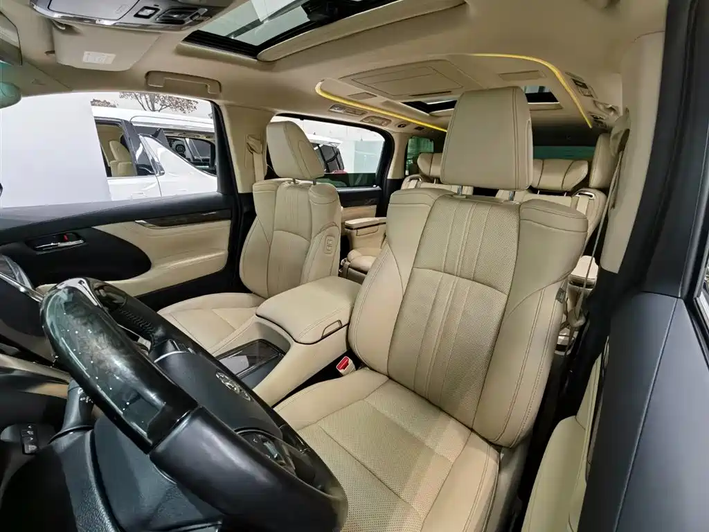 Wilfa 2021 Crown Dual Engine 2.5L HV Premium Edition купить на сайте DeffCars