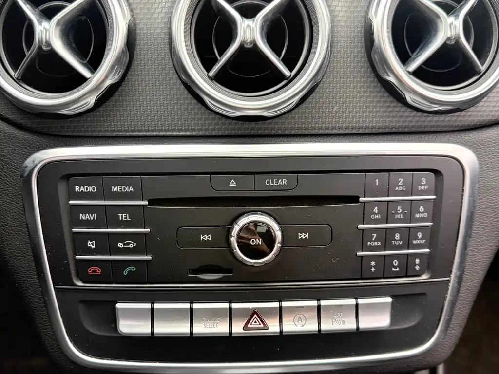 Mercedes-Benz GLA 2017 GLA 200 Dynamic купить на сайте DeffCars