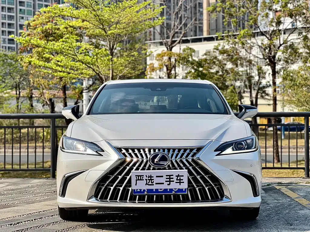Lexus ES 2020 300h Excellence Edition National V купить на сайте DeffCars