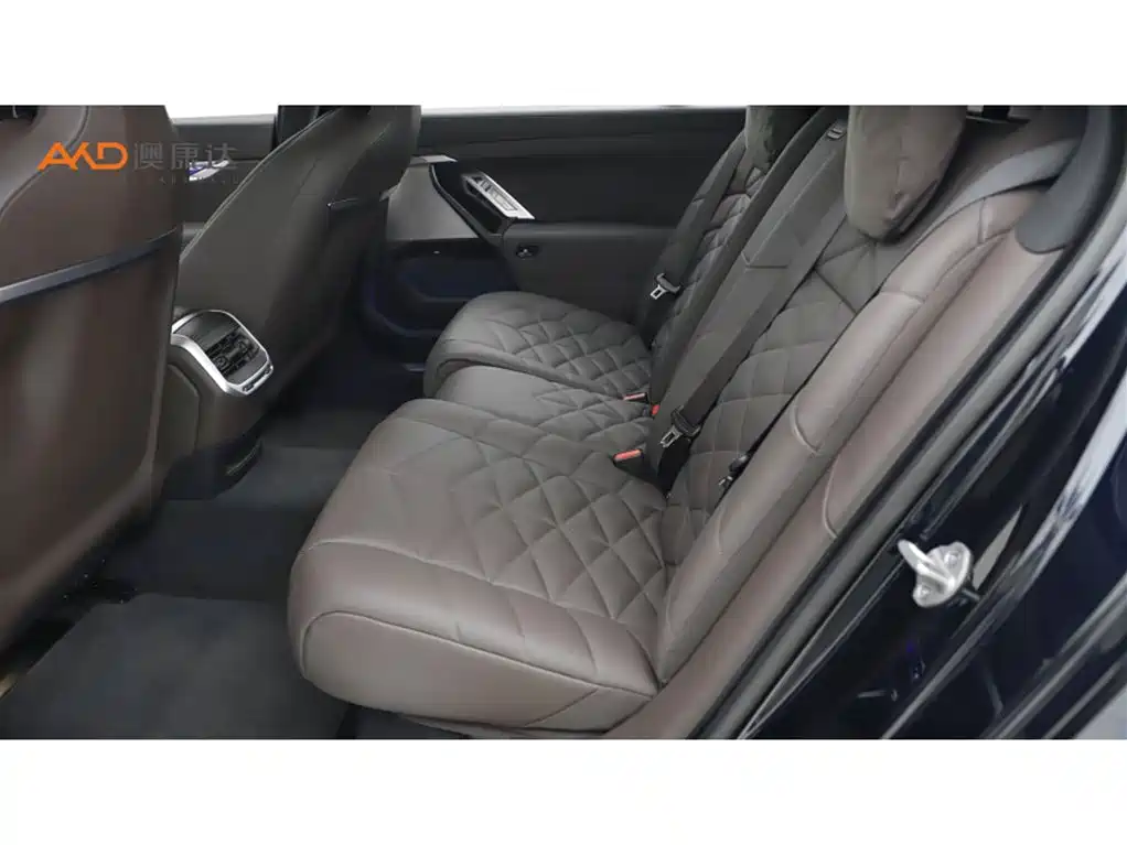 BMW i7/23/eDrive50L Leading M Sports Package купить на сайте DeffCars