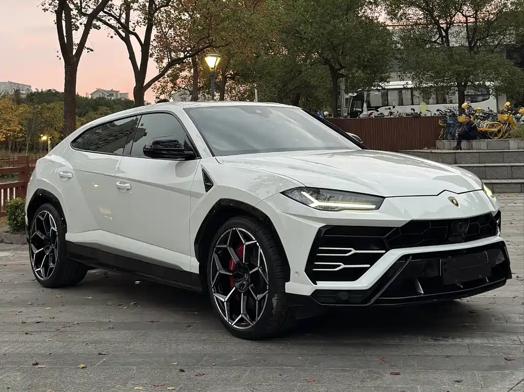 Urus 2018 4.0T V8 купить на сайте DeffCars