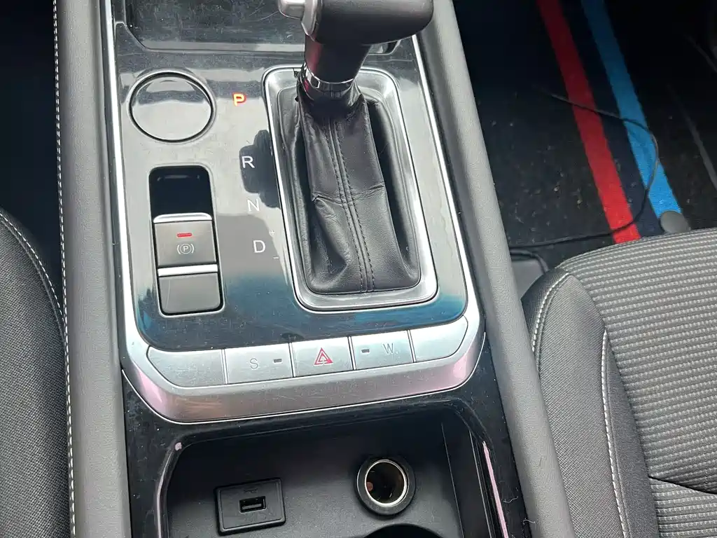 Jietu X90 2019 1.5T automatic premium type 5 seats National V купить на сайте DeffCars