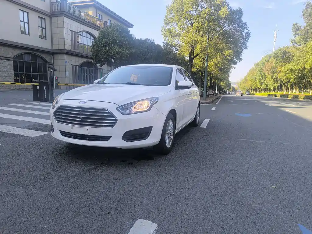 Escort 2017 facelift 1.5L automatic comfort model купить на сайте DeffCars