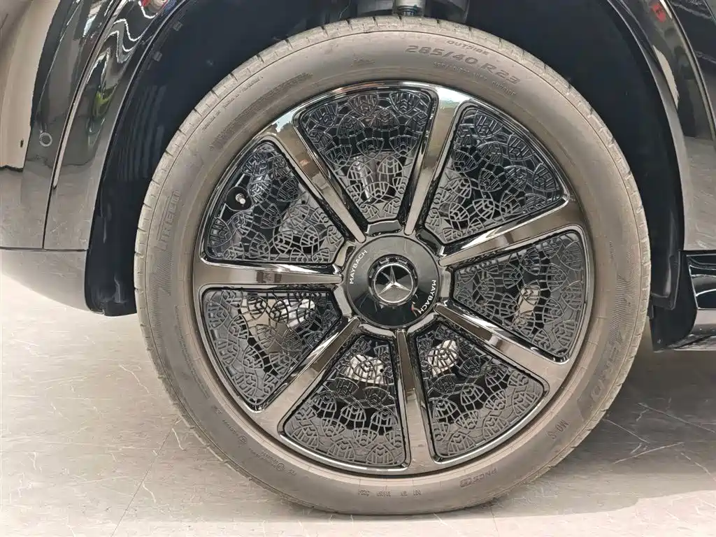 Maybach GLS 2025 GLS 600 4MATIC Extreme Night Edition купить на сайте DeffCars