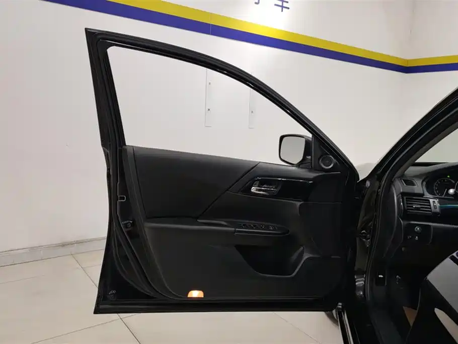 Accord 2016 2.0L Comfort Edition купить на сайте DeffCars