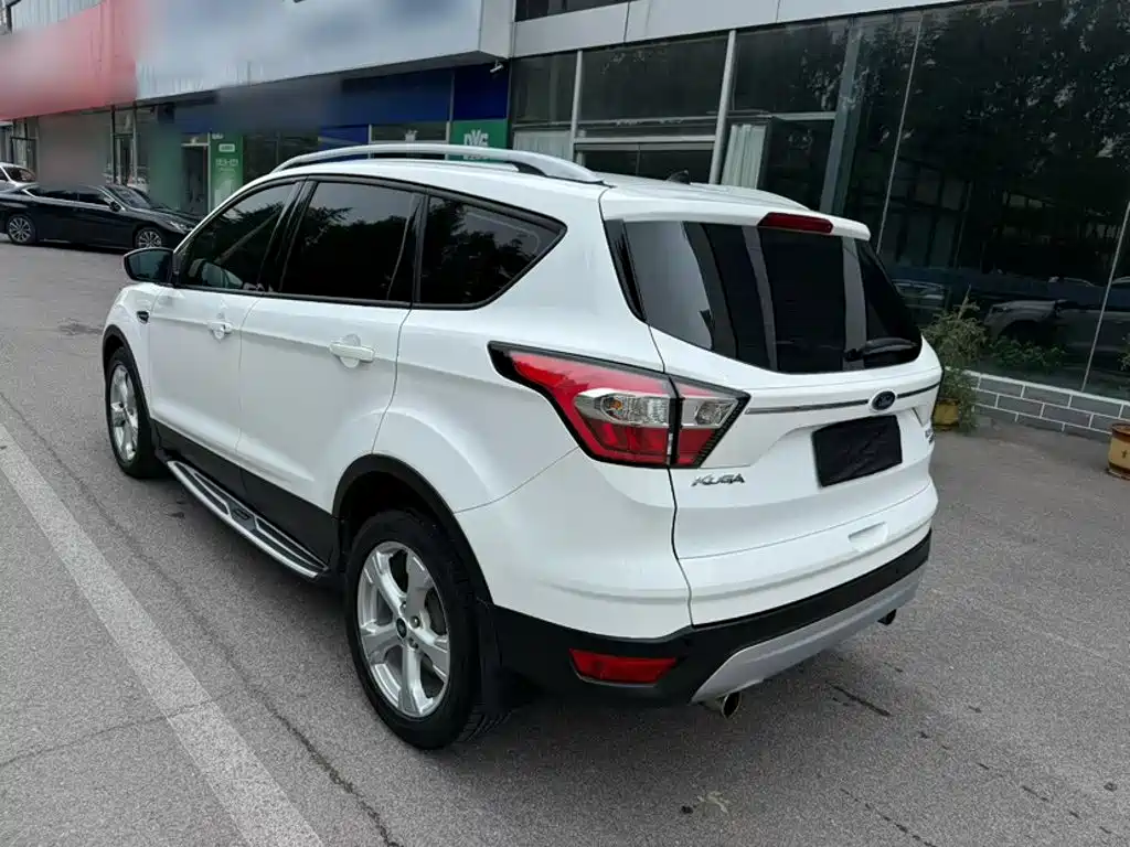 Escape 2017 EcoBoost 180 two-wheel drive refined airfoil купить на сайте DeffCars