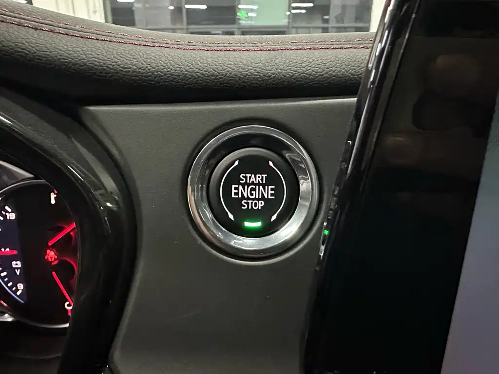 Trailblazer 2023 light hybrid 650T Redline Ting version купить на сайте DeffCars