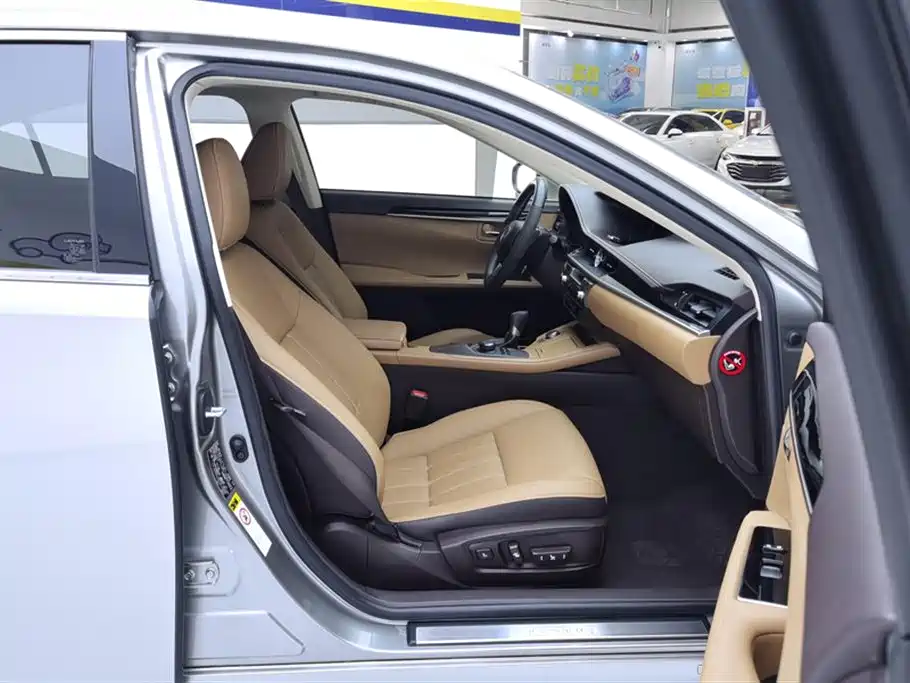 Lexus ES 2015 200 Elite Edition купить на сайте DeffCars