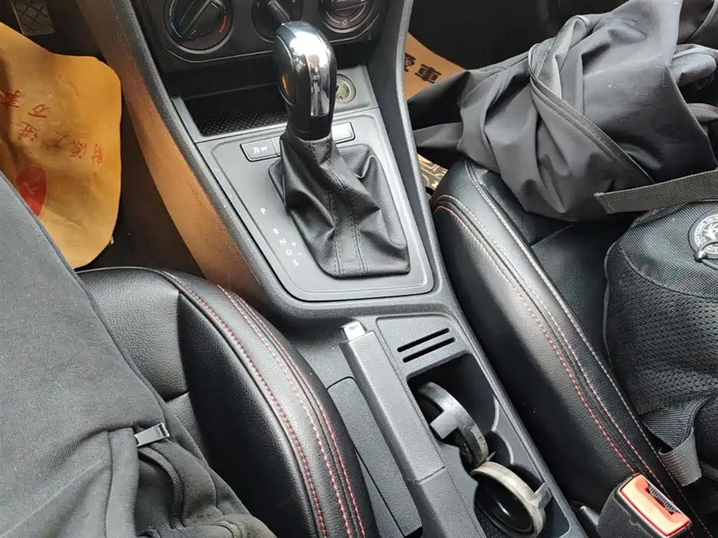 Lavida 2017 1.6L automatic fashion version купить на сайте DeffCars
