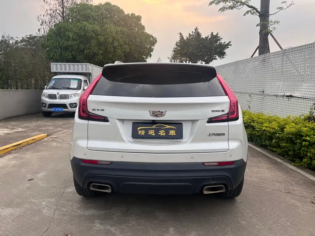 Cadillac XT4 2021 28T two-wheel drive technology купить на сайте DeffCars
