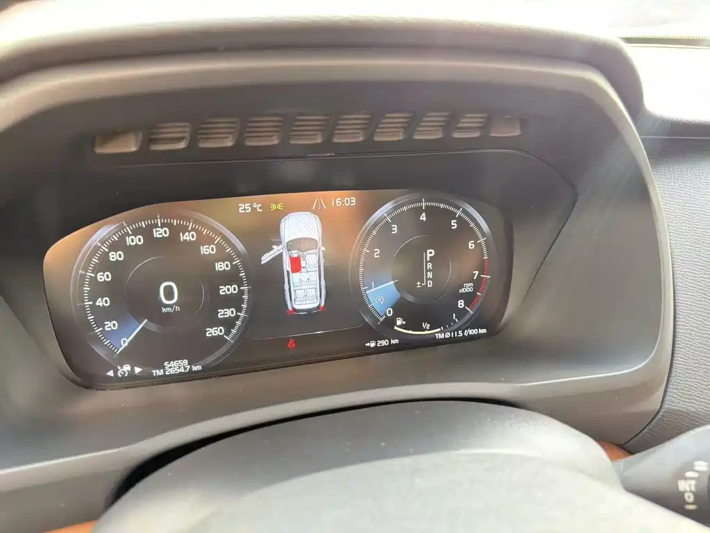 Volvo XC90 2020 facelift T6 Zhiyi Luxury Edition 7 seats купить на сайте DeffCars