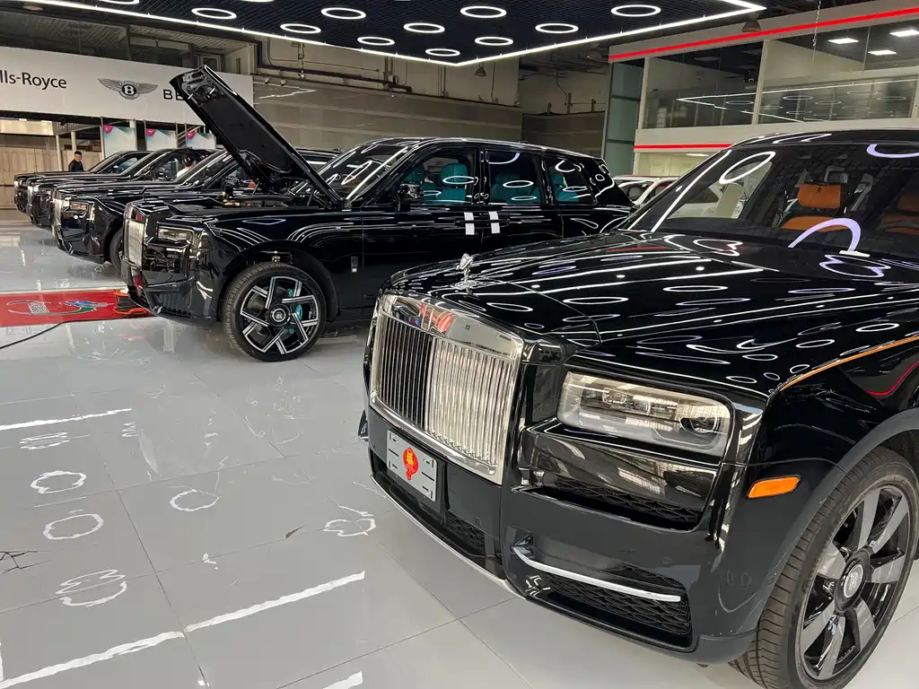 Cullinan 2024 Black Badge купить на сайте DeffCars