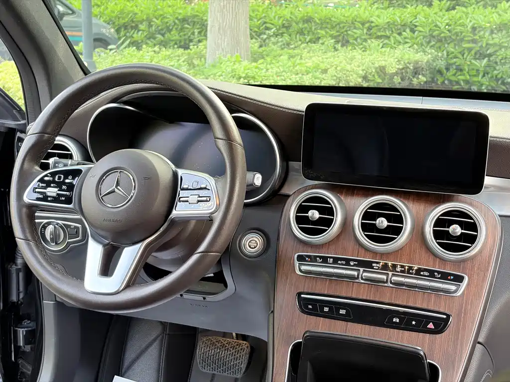 Mercedes-Benz GLC 2020 GLC 300 L 4MATIC luxury model купить на сайте DeffCars