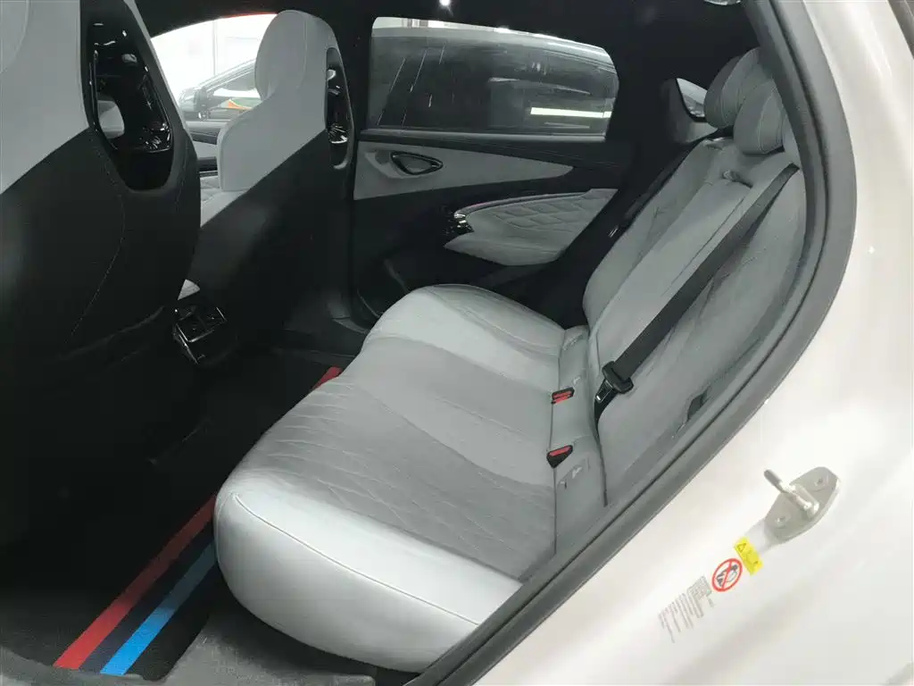 Seal 2022 700km long range rear-wheel drive version купить на сайте DeffCars