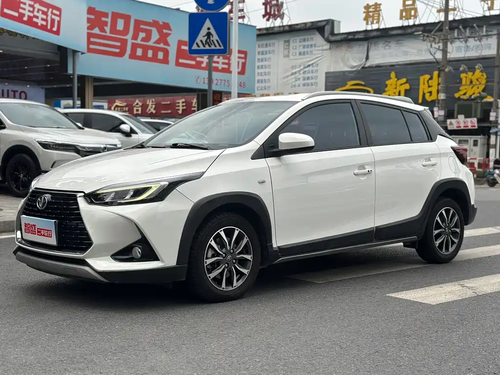 YARiS L Zhixuan 2022 Zhixuan X 1.5L CVT luxury PLUS version купить на сайте DeffCars