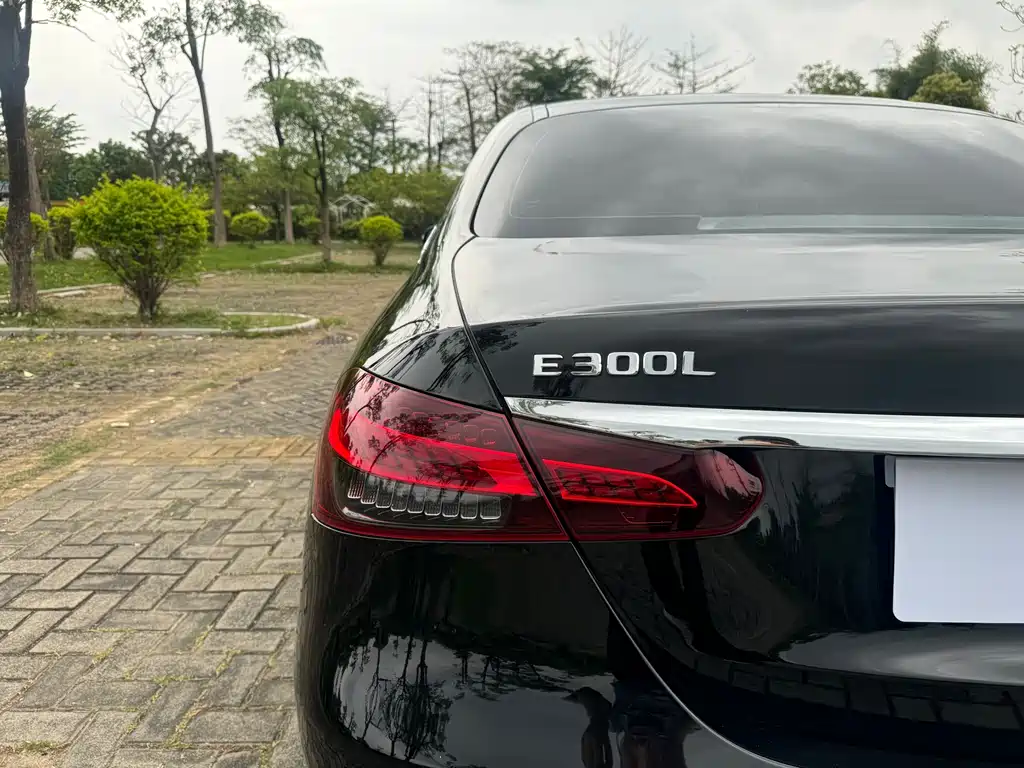 Mercedes-Benz E-Class 2023 E 300 L Luxury Model купить на сайте DeffCars