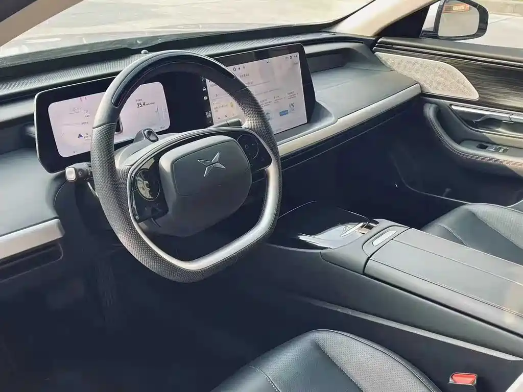 Xpeng P7 2023 model P7i 702 Pro купить на сайте DeffCars