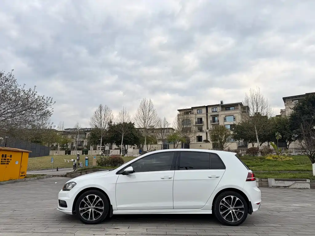 Golf 2017 280TSI automatic R-Line million-unit commemorative edition купить на сайте DeffCars
