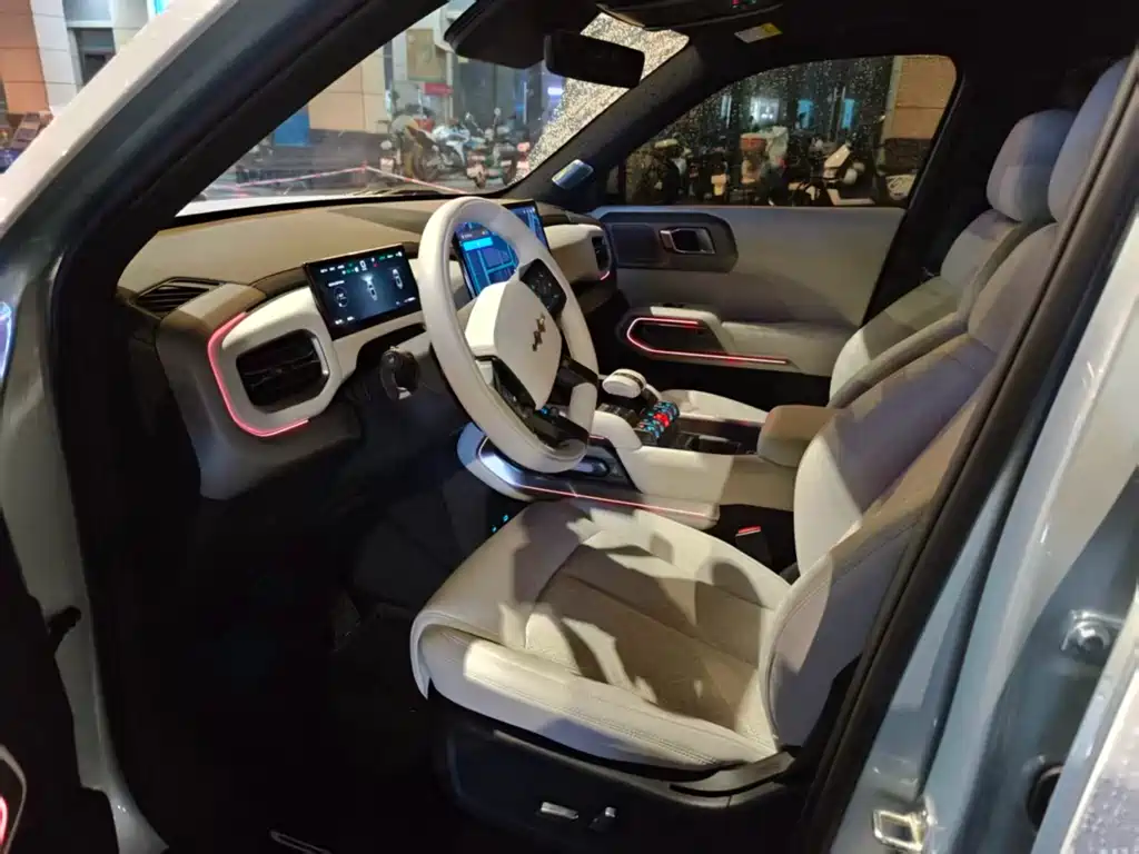 Titanium 3 2025 501KM four-wheel drive Ultra version купить на сайте DeffCars