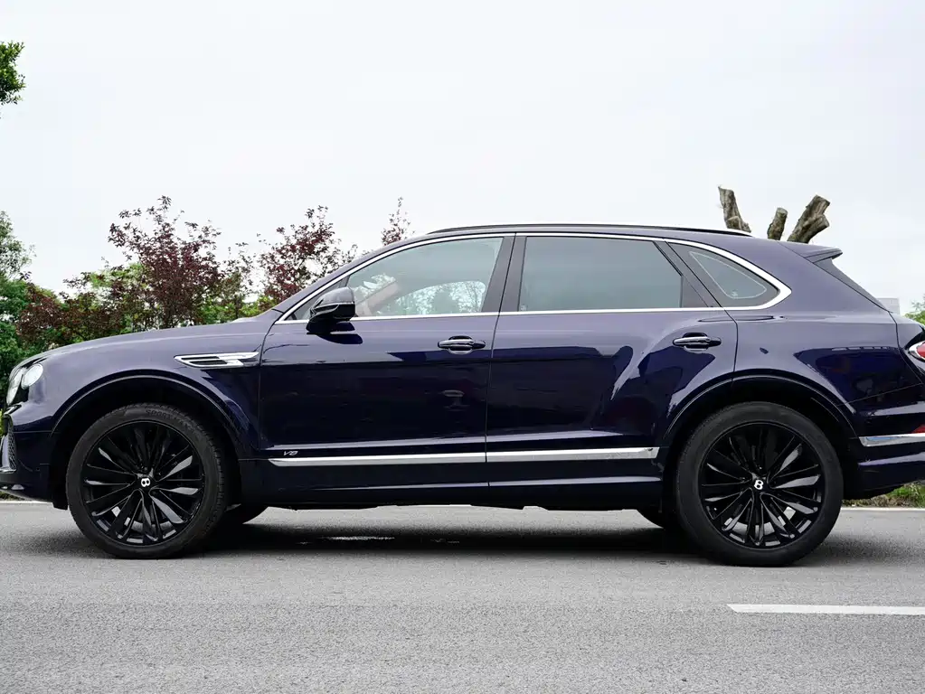 Bentayga 2021 4.0T V8 купить на сайте DeffCars