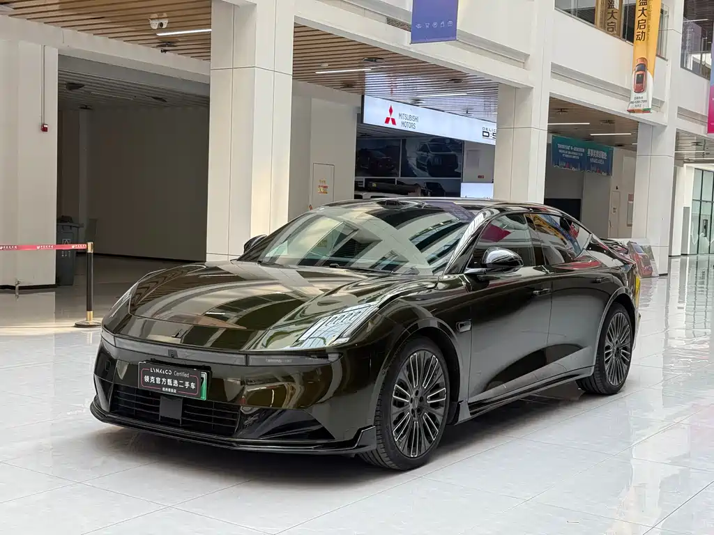 Lynk & Co 10 EM-P 2025 240 four-wheel drive Ultra sports version купить на сайте DeffCars