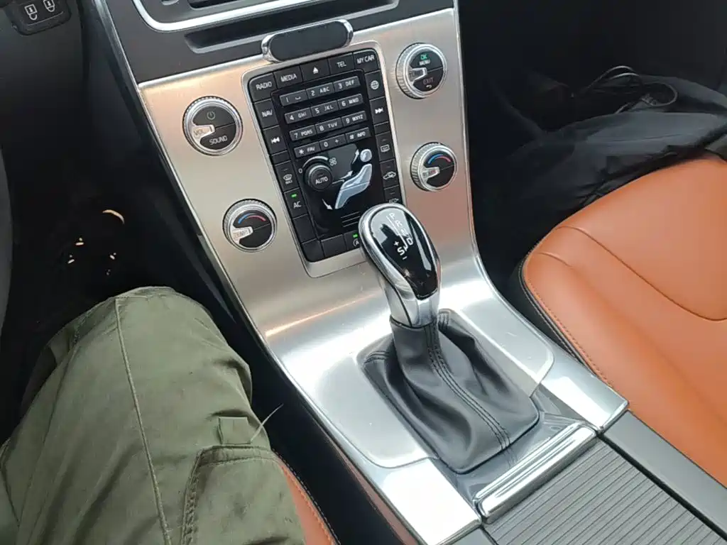 Volvo S60 2019 S60L T3 Smart Edition купить на сайте DeffCars