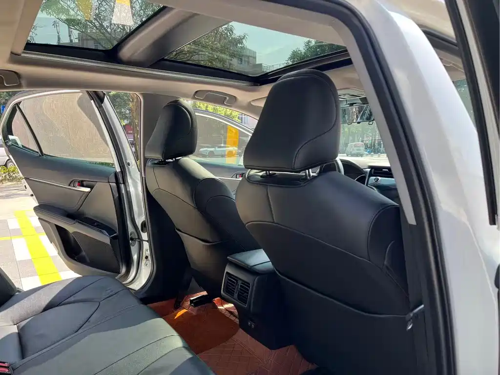 Camry 2019 2.5G Deluxe Edition National VI купить на сайте DeffCars