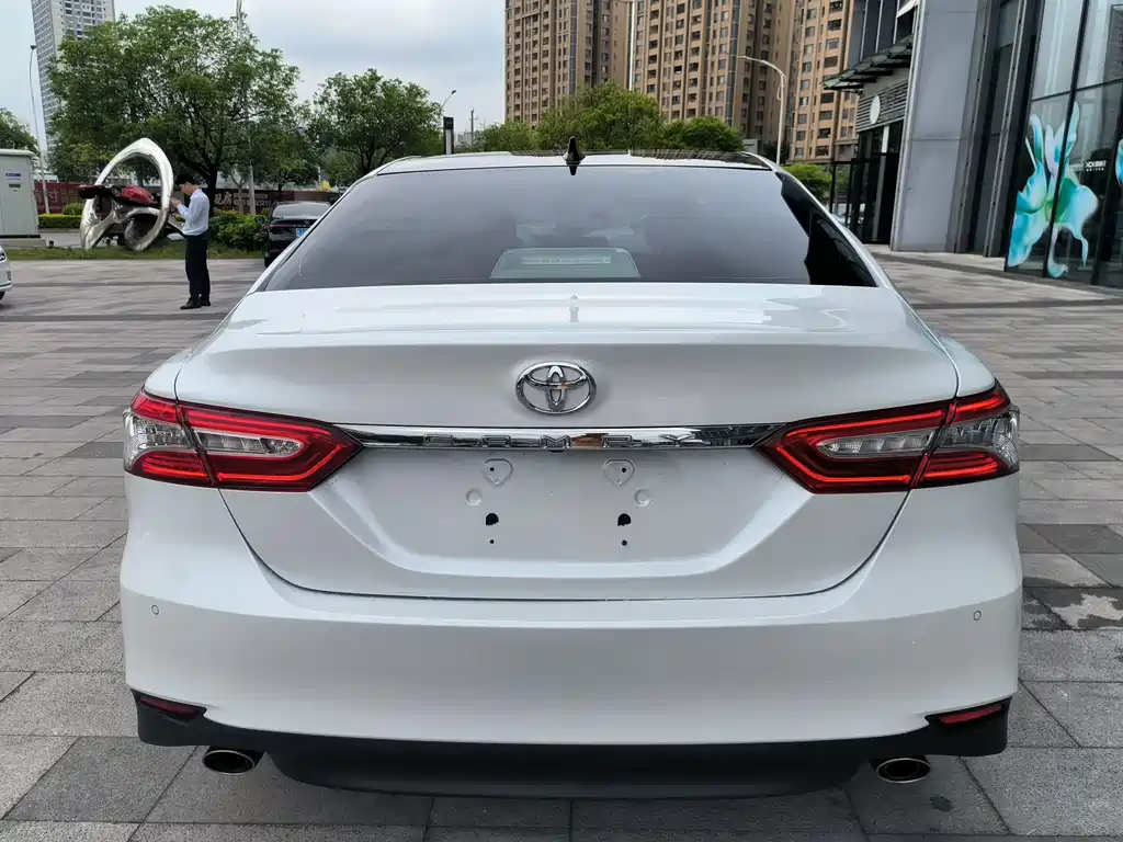 Camry 2021 2.5G Deluxe Edition купить на сайте DeffCars