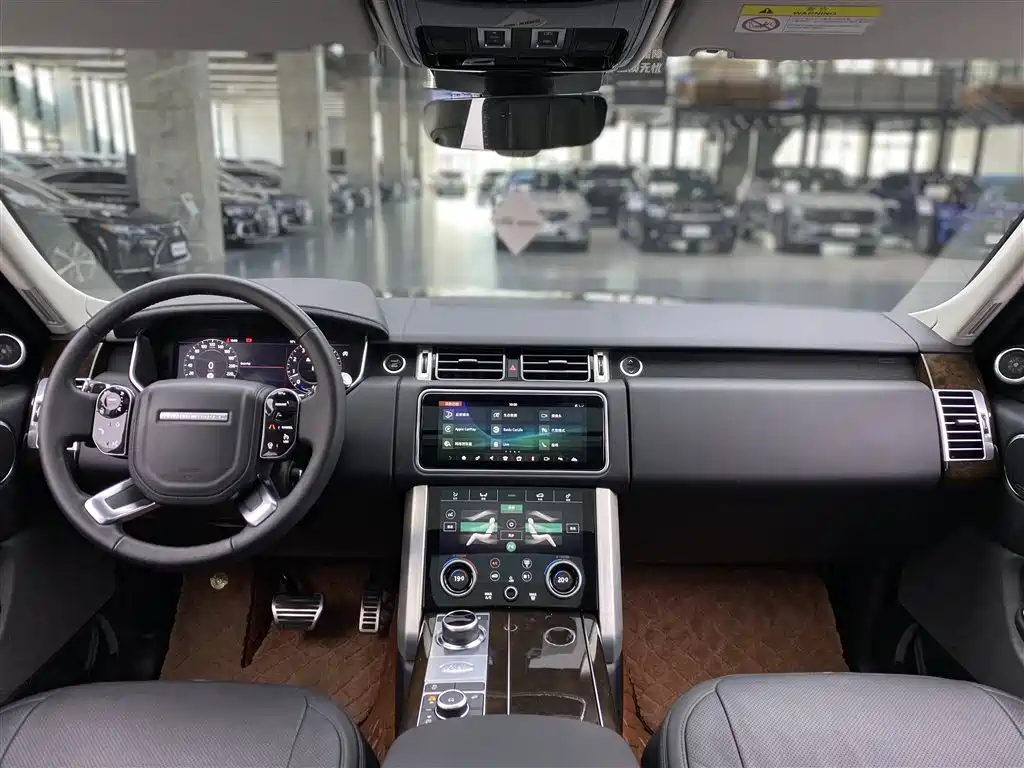 Range Rover 2022 3.0 L6 400PS Legendary Extended Classic Edition купить на сайте DeffCars
