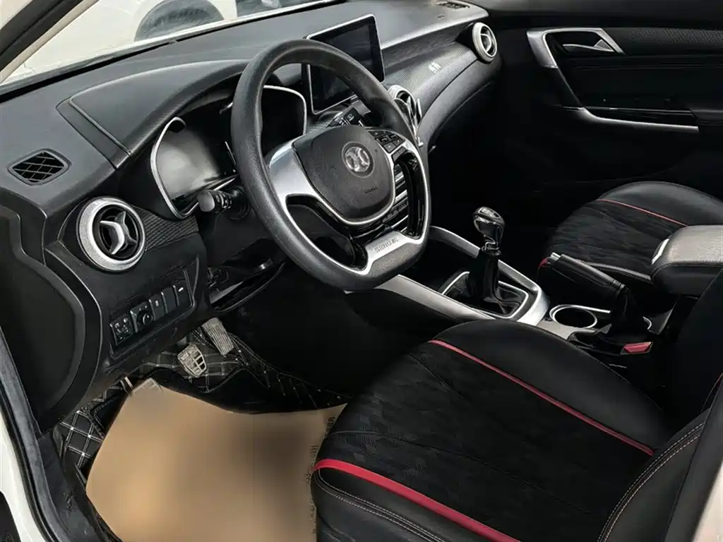 Saab D50 2018 1.5L manual luxury smart driving version купить на сайте DeffCars