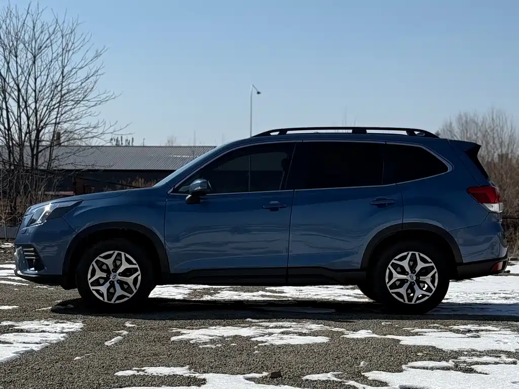 Forester 2022 2.0i AWD Deluxe Edition купить на сайте DeffCars