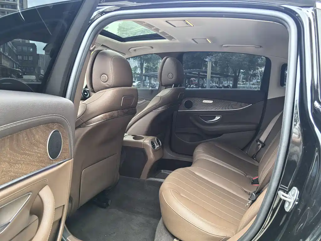 Mercedes-Benz E-Class 2019 E 200 L купить на сайте DeffCars