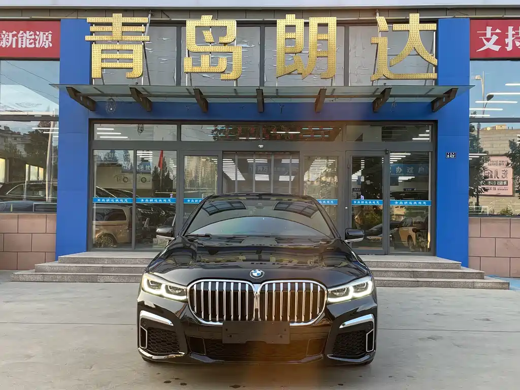 BMW 7 Series 2021 740Li Leading M Sports Package купить на сайте DeffCars