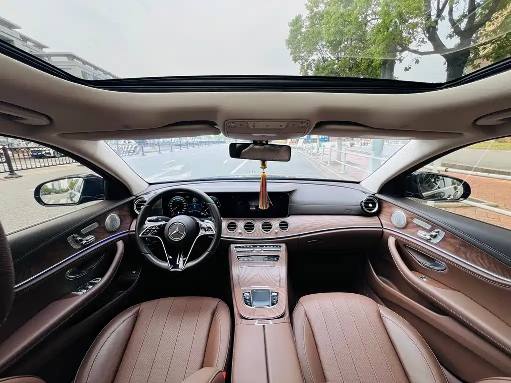 Mercedes-Benz E-Class 2022 E 300 L Luxury Model купить на сайте DeffCars