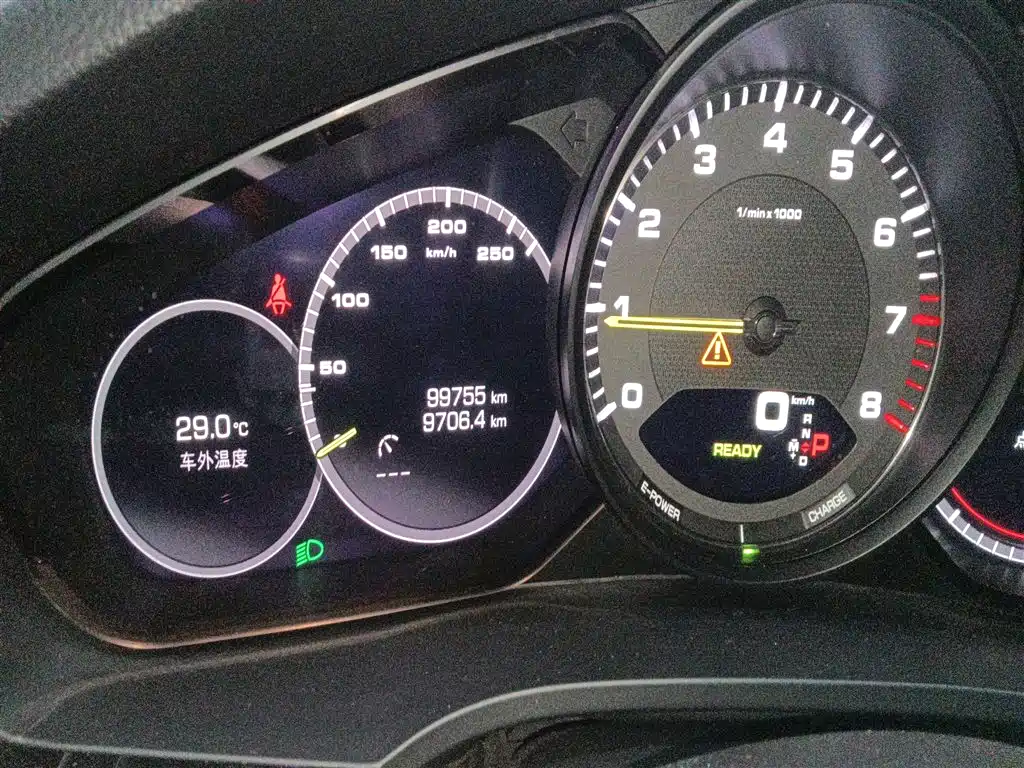 Cayenne New Energy 2021 Cayenne E-Hybrid 2.0T купить на сайте DeffCars