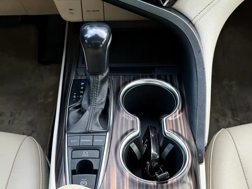 Camry 2019 facelift 2.5G Deluxe Edition купить на сайте DeffCars