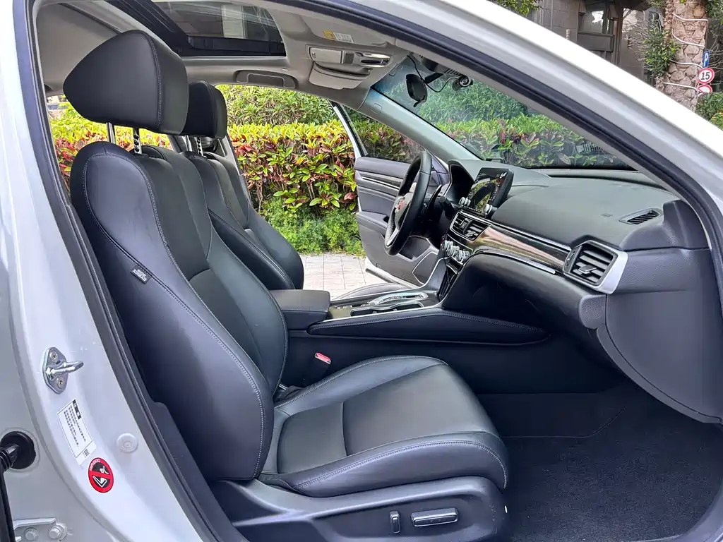 Accord 2018 Sharp Hybrid 2.0L Sharp Collar Edition National VI купить на сайте DeffCars