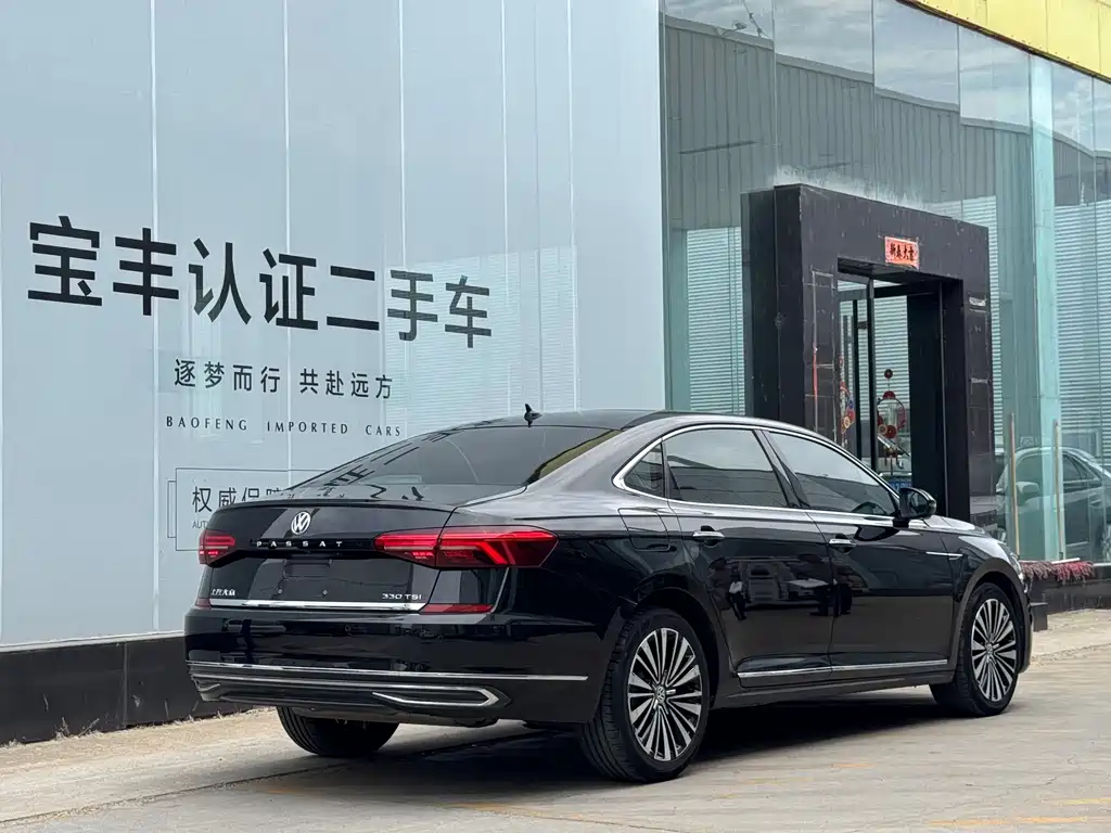 Passat 2019 330TSI Deluxe Edition National VI купить на сайте DeffCars
