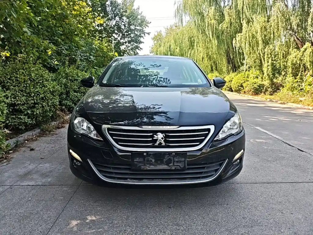 Peugeot 408 2014 1.8L manual leading version купить на сайте DeffCars