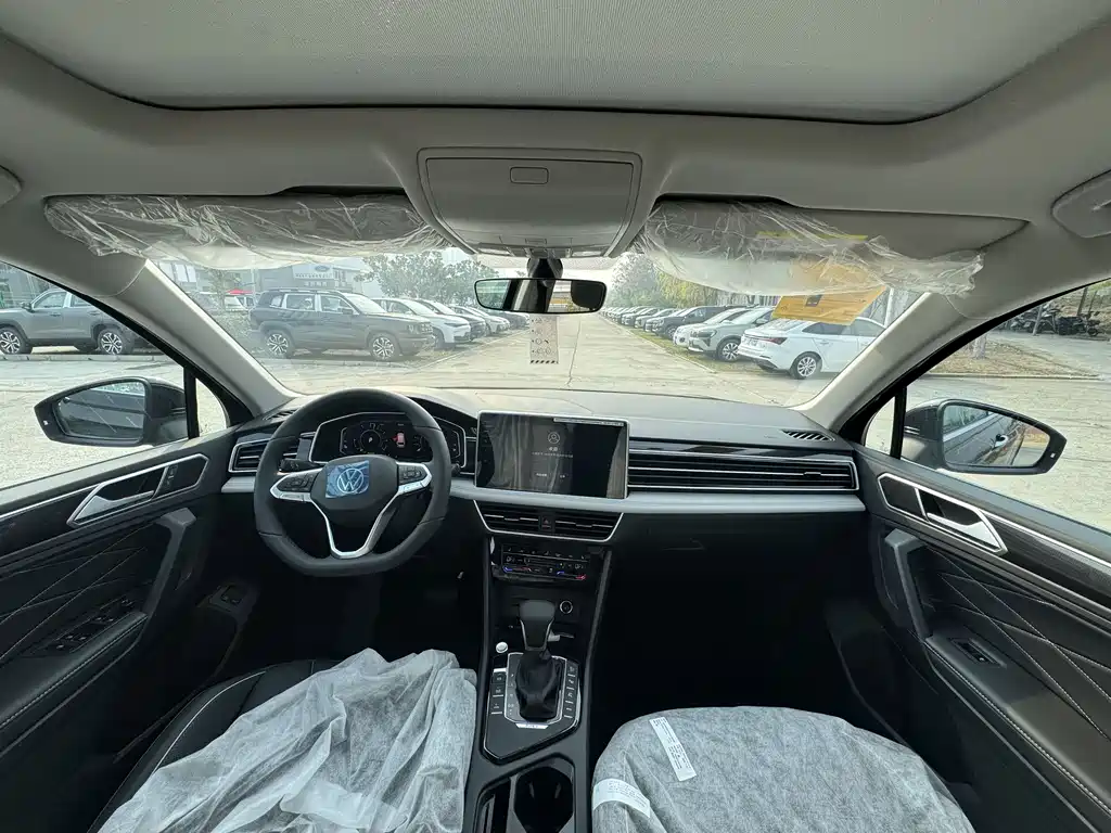 Tiguan L New Energy 2023 430PHEV plug-in hybrid premium version купить на сайте DeffCars