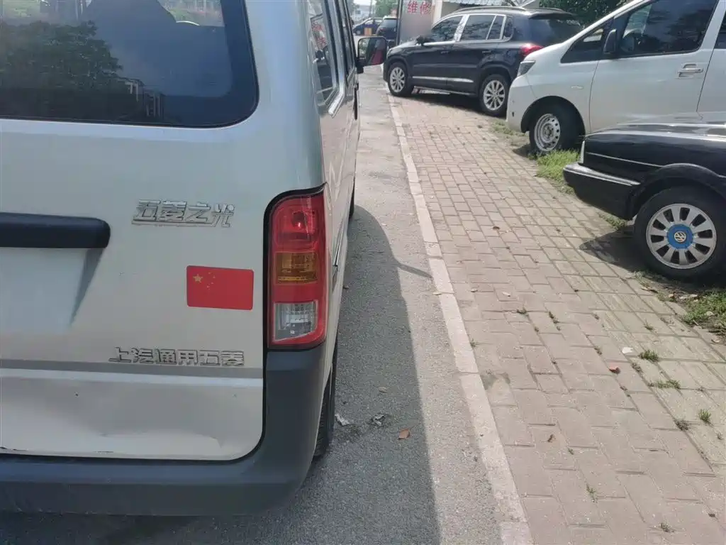 Wuling Light 2023 1.5L practical 5/7 seats купить на сайте DeffCars