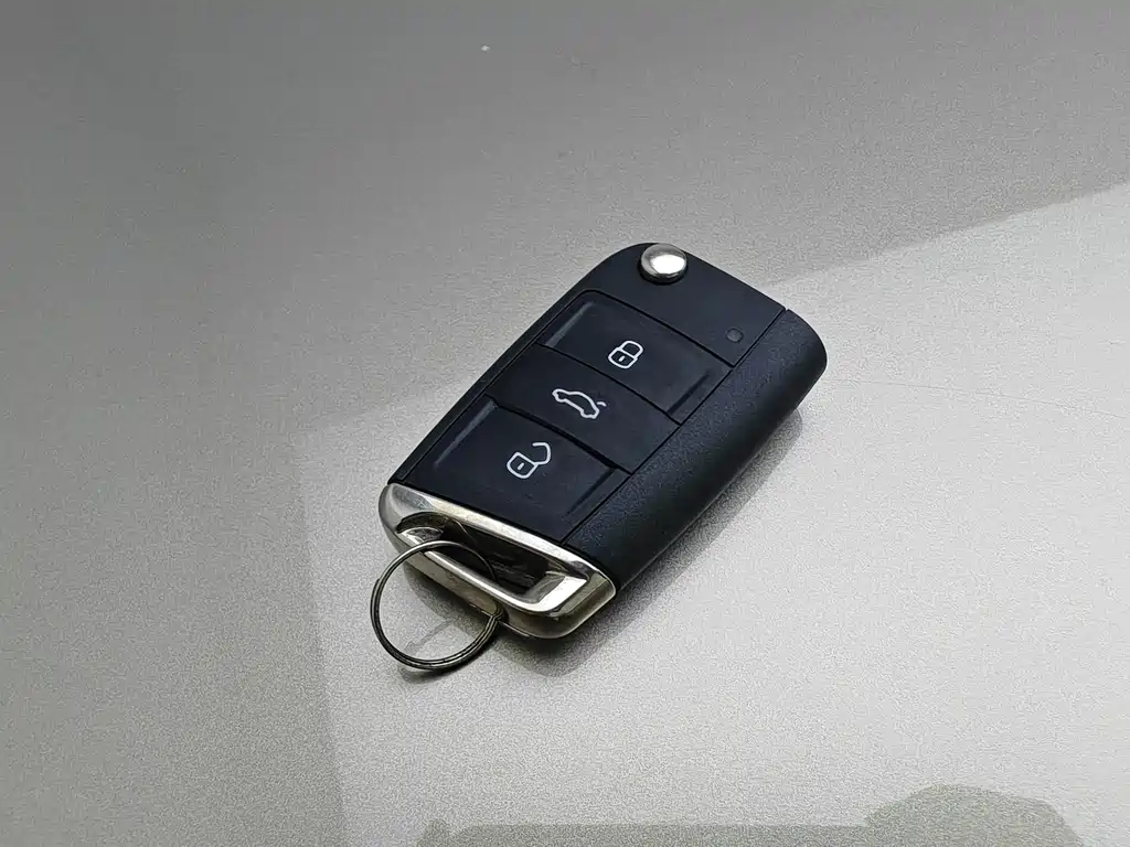 T-ROC 2021 280TSI DSG two-wheel drive elite intelligent version купить на сайте DeffCars