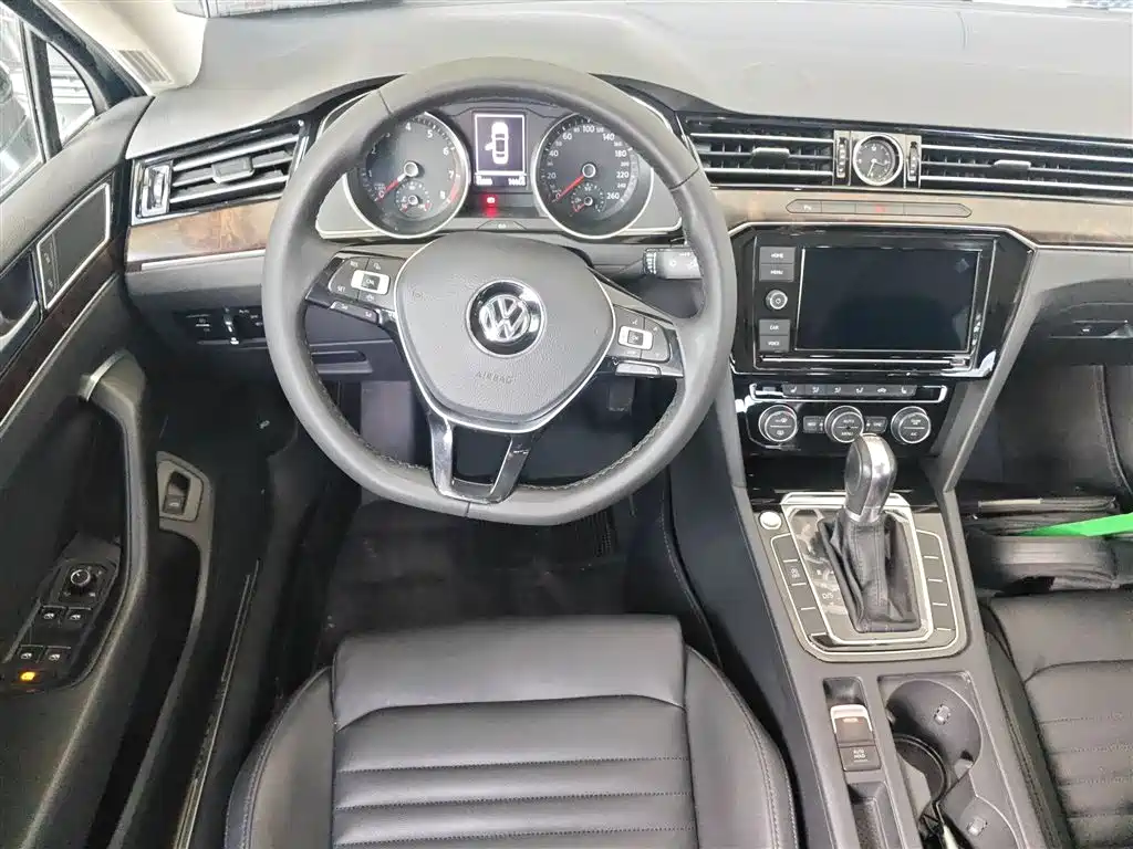 Magotan 2019 330TSI DSG luxury model National VI купить на сайте DeffCars