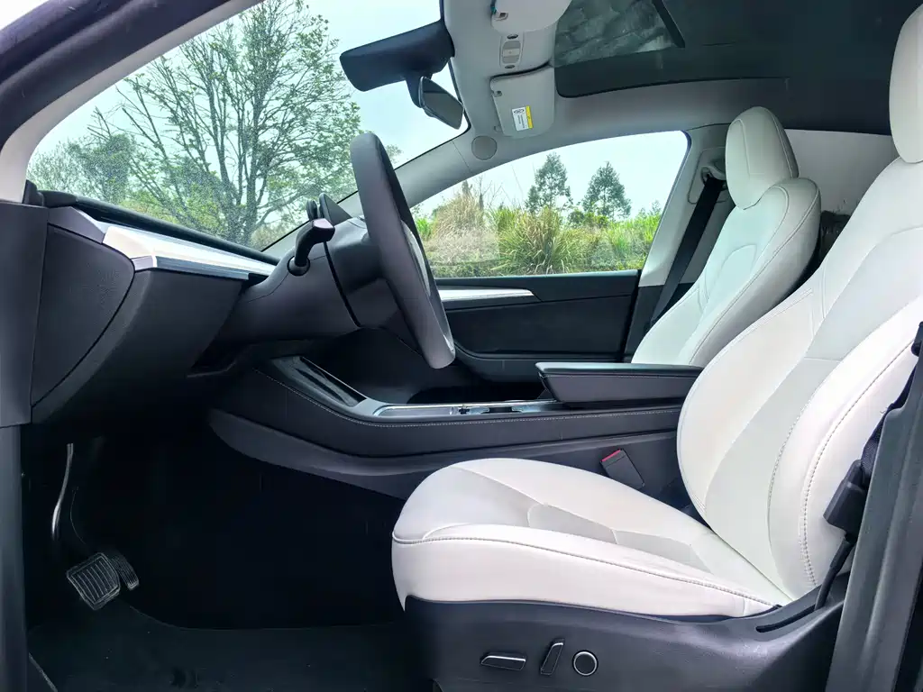 Model Y 2022 facelift rear-wheel drive version купить на сайте DeffCars